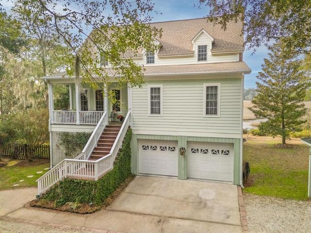 8460 Chisolm Plantation Road, Edisto Island, SC 29438