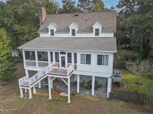 8460 Chisolm Plantation Road, Edisto Island, SC 29438