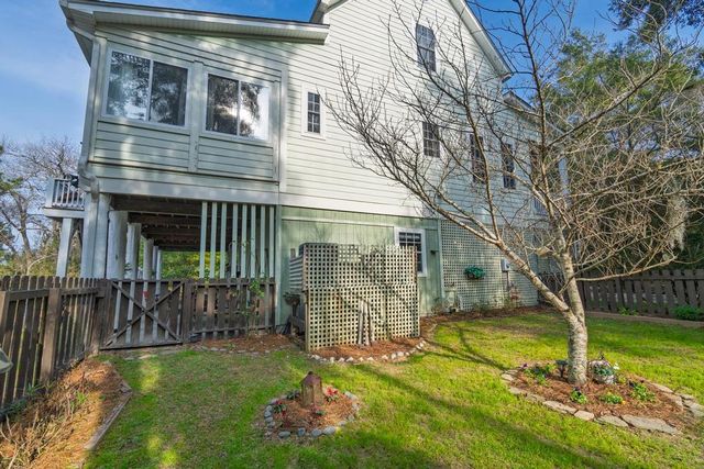 8460 Chisolm Plantation Road, Edisto Island, SC 29438