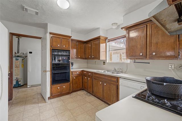 411 Cannon Ball Drive, Spring, TX 77380