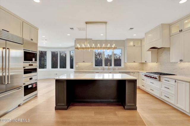 12 Cook Court, Millstone, NJ 08535