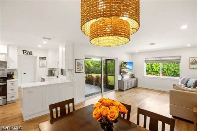 9690 Sussex ST, Naples, FL 34109