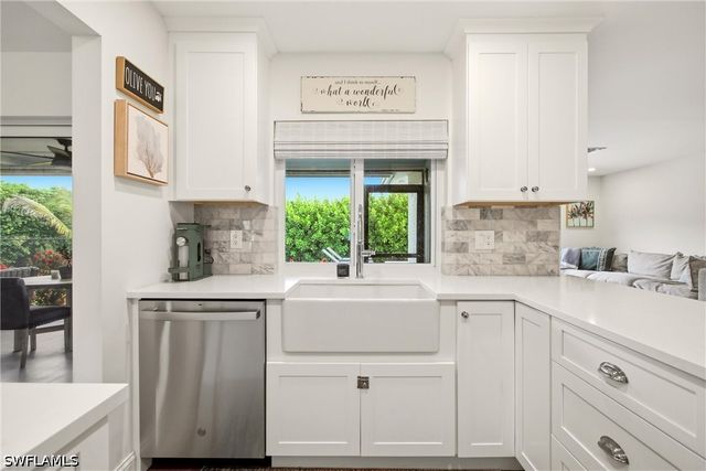 9690 Sussex ST, Naples, FL 34109