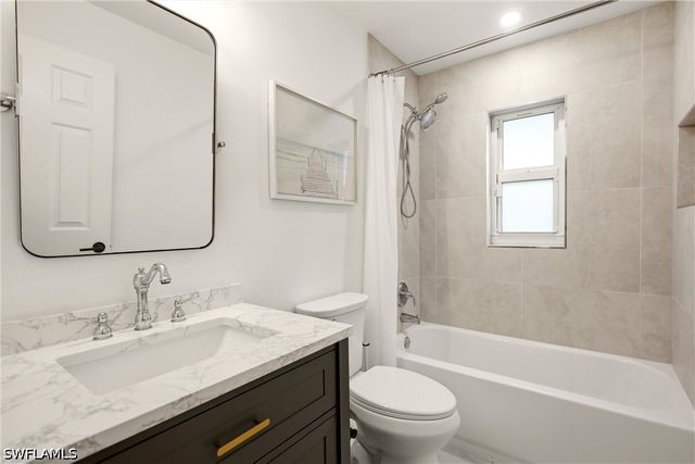 9690 Sussex ST, Naples, FL 34109