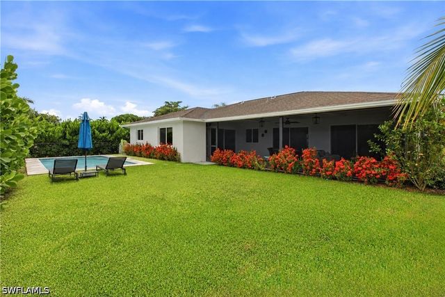 9690 Sussex ST, Naples, FL 34109