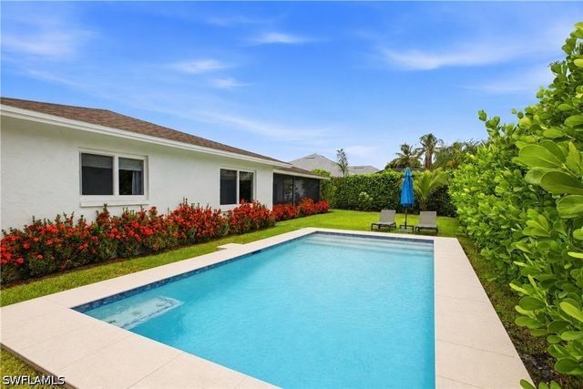 9690 Sussex ST, Naples, FL 34109