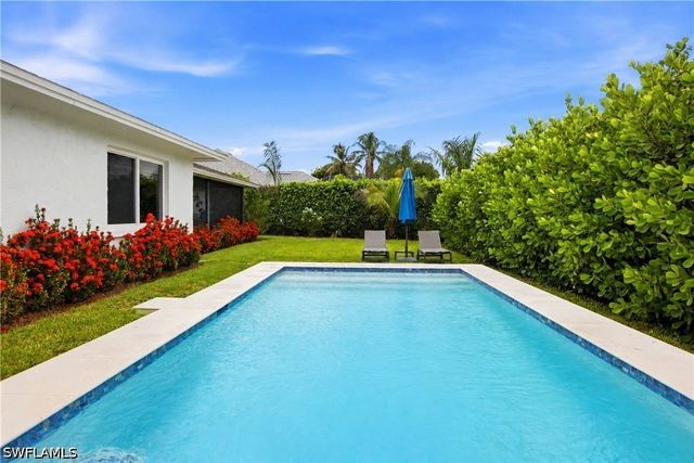 9690 Sussex ST, Naples, FL 34109