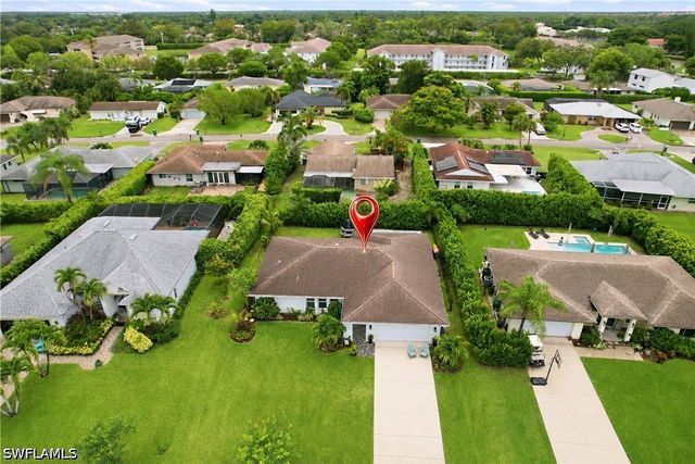 9690 Sussex ST, Naples, FL 34109