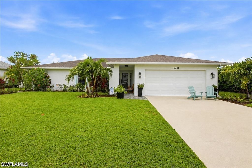 9690 Sussex ST, Naples, FL 34109