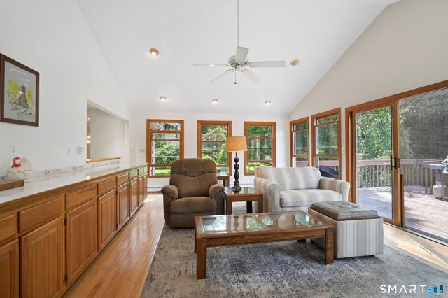46 Longfellow Road, Shelton, CT 06484