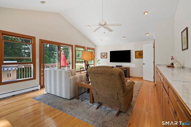 46 Longfellow Road, Shelton, CT 06484