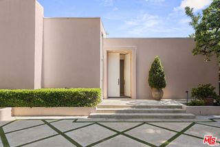 9032 Thrasher Avenue, Los Angeles, CA 90069