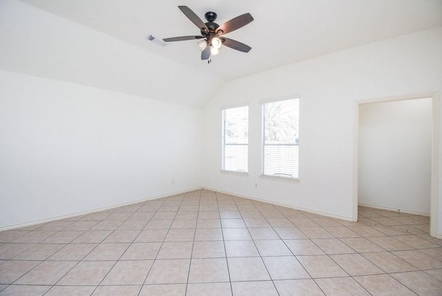 2111 Sailwind Drive, Pearland, TX 77584