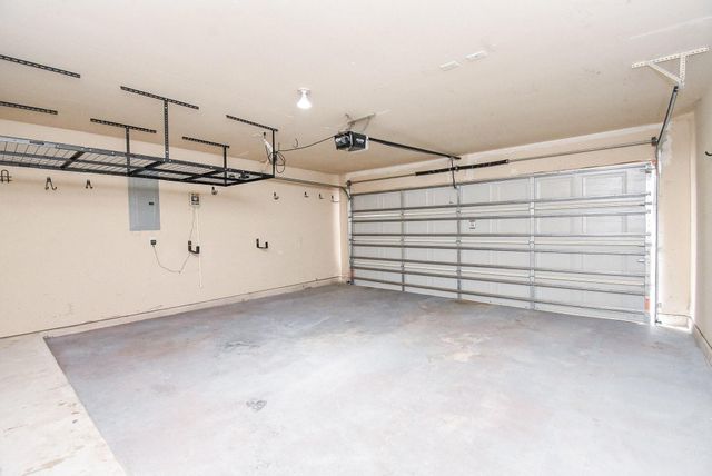 2111 Sailwind Drive, Pearland, TX 77584