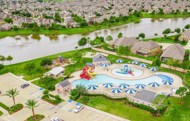 2111 Sailwind Drive, Pearland, TX 77584