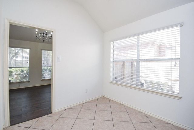 2111 Sailwind Drive, Pearland, TX 77584