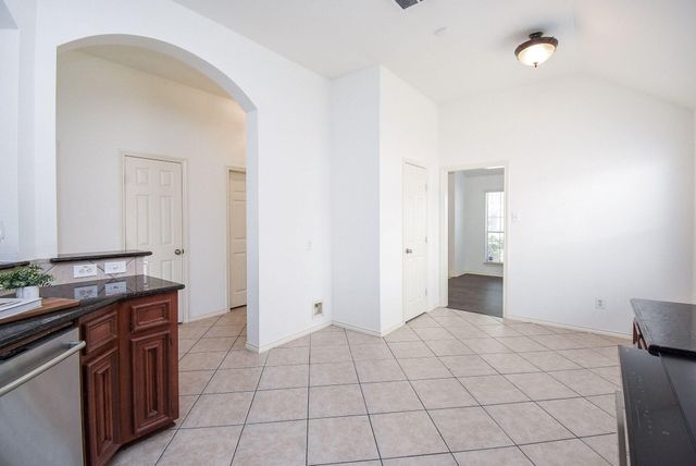 2111 Sailwind Drive, Pearland, TX 77584