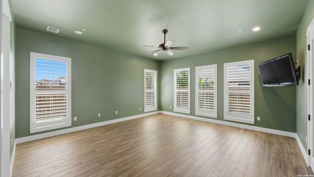 1329 RIVER PLACE DR, New Braunfels, TX 78130