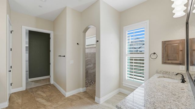 1329 RIVER PLACE DR, New Braunfels, TX 78130