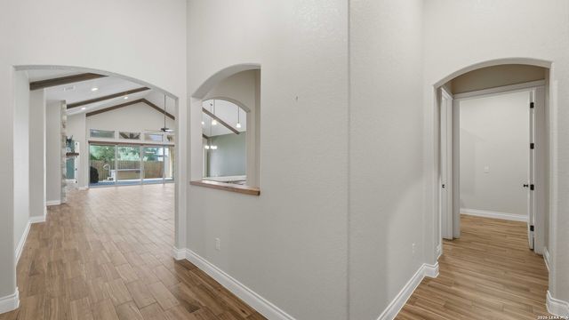 1329 RIVER PLACE DR, New Braunfels, TX 78130
