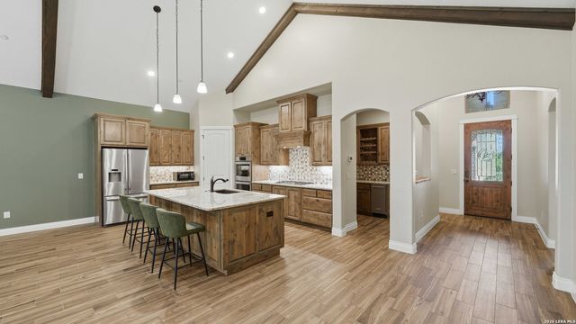 1329 RIVER PLACE DR, New Braunfels, TX 78130