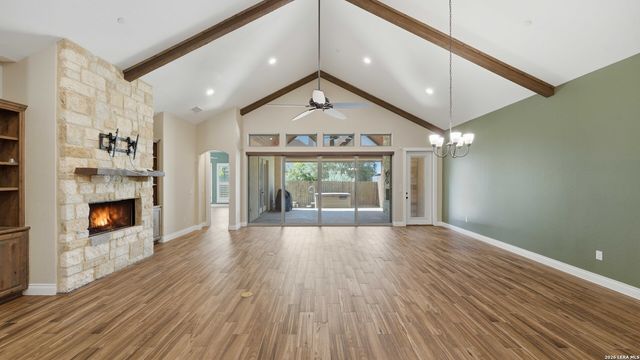 1329 RIVER PLACE DR, New Braunfels, TX 78130