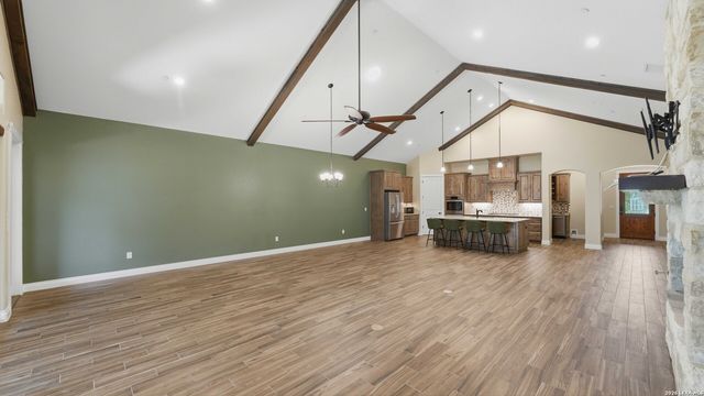 1329 RIVER PLACE DR, New Braunfels, TX 78130