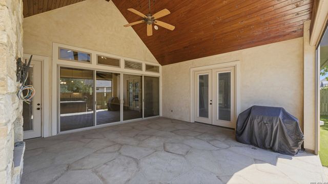 1329 RIVER PLACE DR, New Braunfels, TX 78130