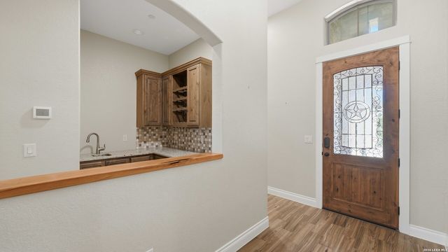 1329 RIVER PLACE DR, New Braunfels, TX 78130