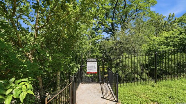 1329 RIVER PLACE DR, New Braunfels, TX 78130