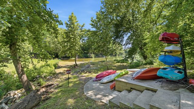 1329 RIVER PLACE DR, New Braunfels, TX 78130
