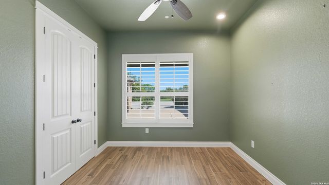 1329 RIVER PLACE DR, New Braunfels, TX 78130