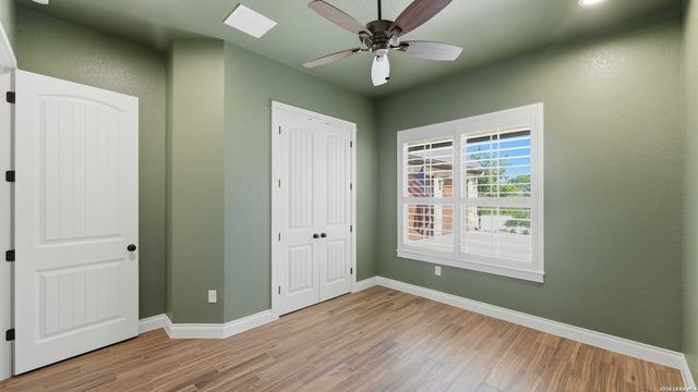 1329 RIVER PLACE DR, New Braunfels, TX 78130