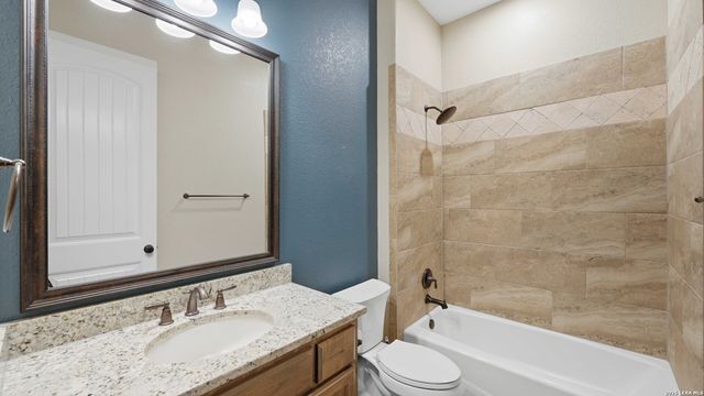 1329 RIVER PLACE DR, New Braunfels, TX 78130