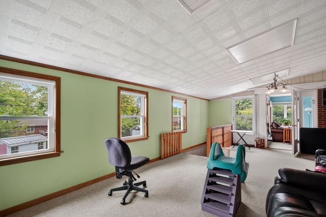 7208 Bellaire Avenue, Windsor Heights, IA 50324