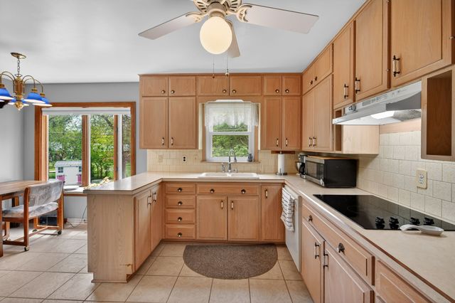 7208 Bellaire Avenue, Windsor Heights, IA 50324