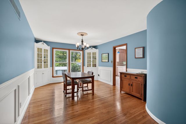 7208 Bellaire Avenue, Windsor Heights, IA 50324