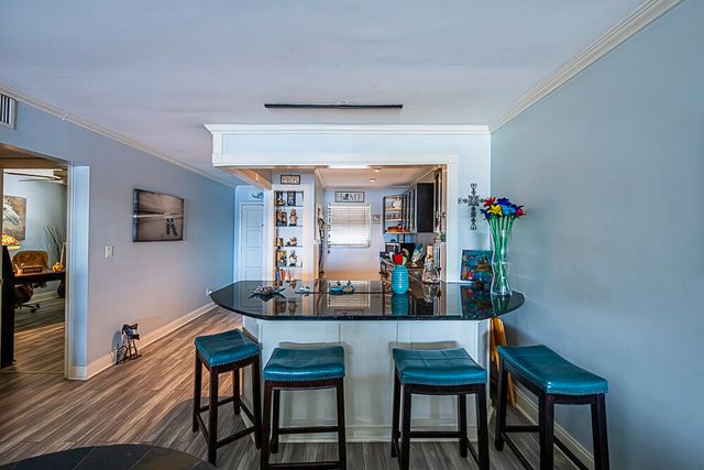 714 Northlake Court 208, North Palm Beach, FL 33408