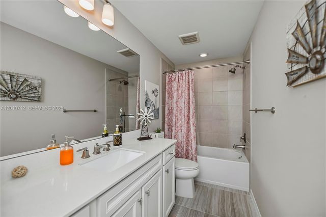16241 Rosemallow Lane, Fort Myers, FL 33920