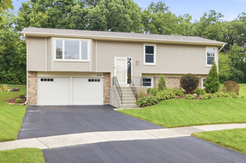 308 Nelson Court, Bolingbrook, IL 60440 — photo 2