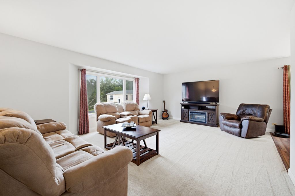 308 Nelson Court, Bolingbrook, IL 60440 — photo 3