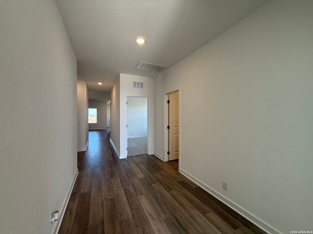 143 Peeps Ct., Adkins, TX 78101