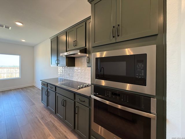 143 Peeps Ct., Adkins, TX 78101