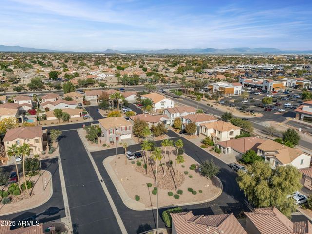 2465 S MARBLE Street, Gilbert, AZ 85295