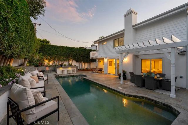 3406 Palm Avenue, Manhattan Beach, CA 90266