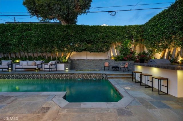 3406 Palm Avenue, Manhattan Beach, CA 90266