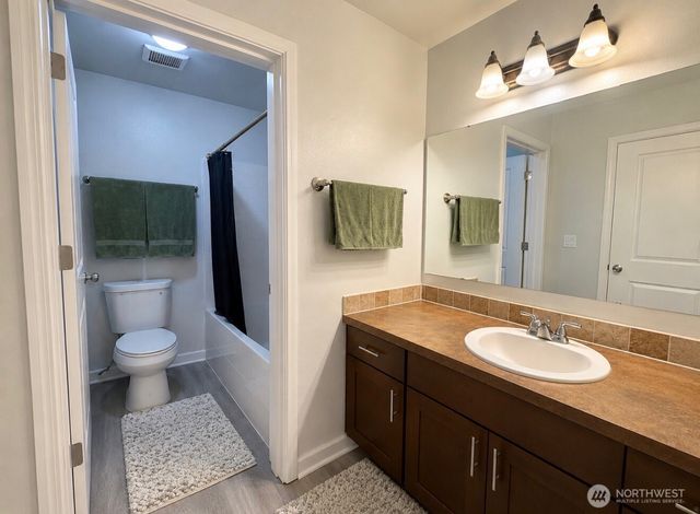 14453 100th Avenue SE, Yelm, WA 98597