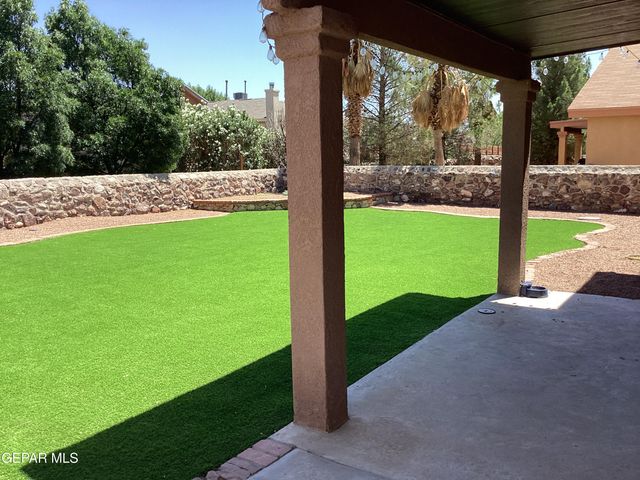 683 Juan Munoz Court, El Paso, TX 79932