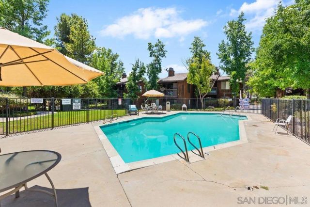 2157 Arnold Way 324, Alpine, CA 91901