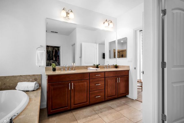 4084 David Loop, El Dorado Hills, CA 95762